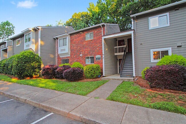Building Photo - 3200 Heathstead Place