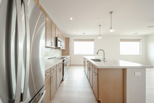 Building Photo - 15006 N Ivory Dr