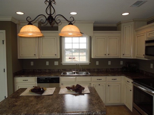 Foto del edificio - Charming 3-Bedroom Home with Modern Amenit...