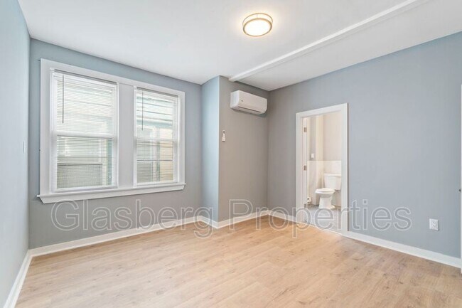 Foto del edificio - 5428 Angora Terrace