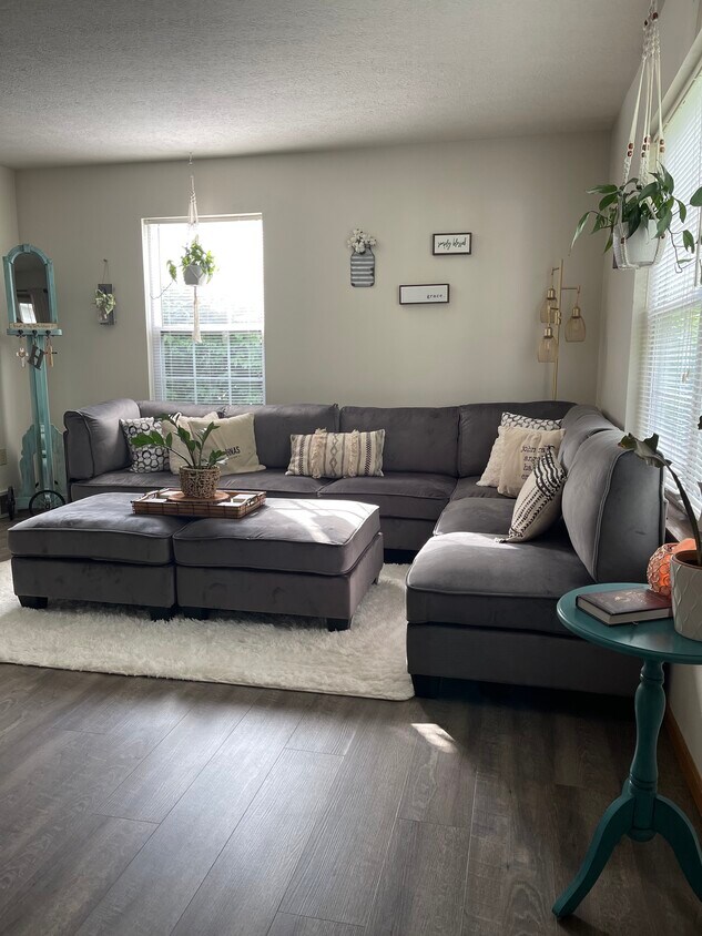 Living Room - 195 Stratford Rd