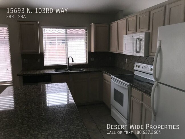 Foto del edificio - 15693 N 103rd Way