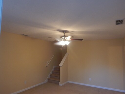 Building Photo - 243 Jasmine Dr