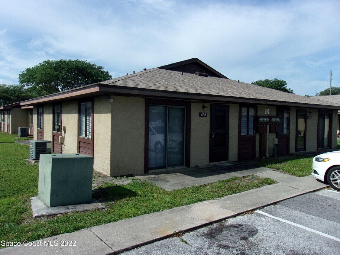 Primary Photo - 1050 N Fiske Blvd
