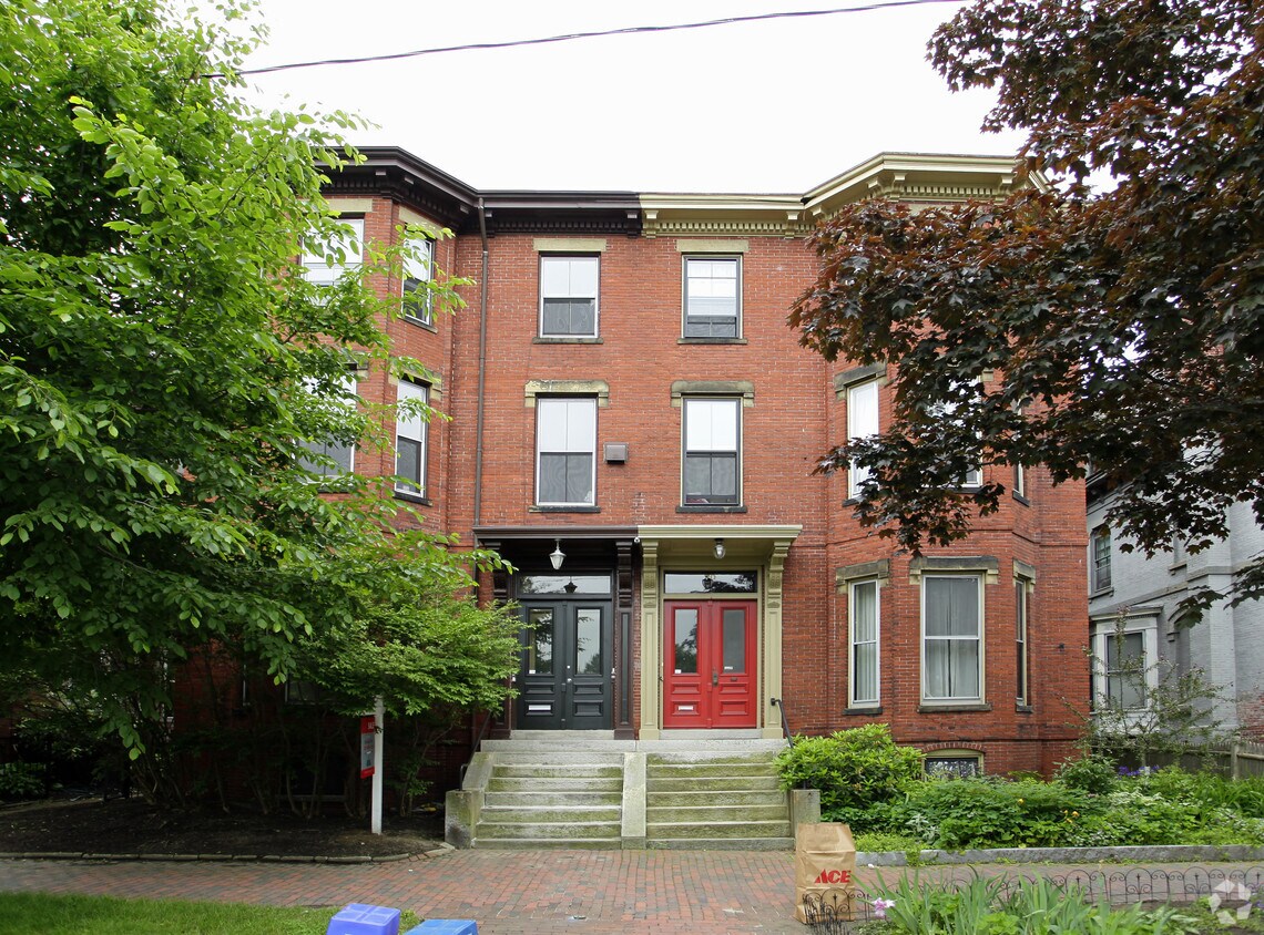 Building Photo - 64-66 Deering St