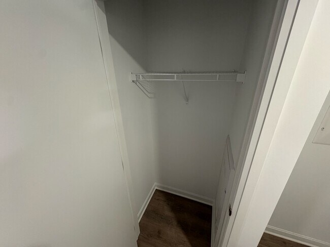 Building Photo - 322-223 Princess St - 1 Bed 1 Bath Condo F...