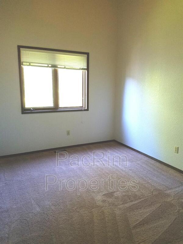 Foto del edificio - 8124 Country Woods Dr