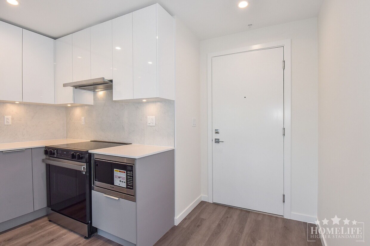 Photo principale - 14257-1103A 103A Ave