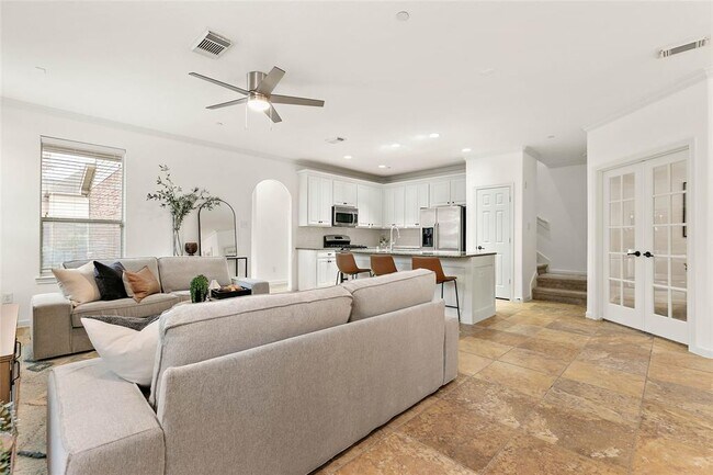 Foto del edificio - 14 Innerwoods Pl