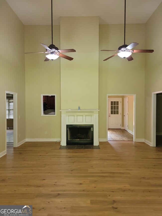 Building Photo - 4770 Colham Ferry Rd