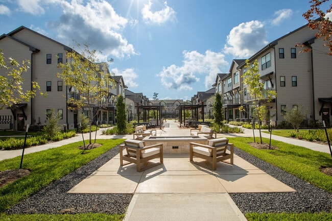 Building Photo - Residences at Kingwood