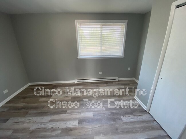 Building Photo - 29837 IL-50