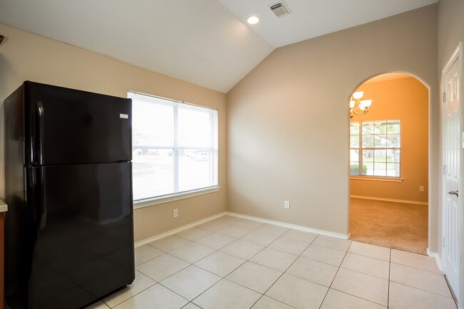 Building Photo - 6402 Bright Falls Ln