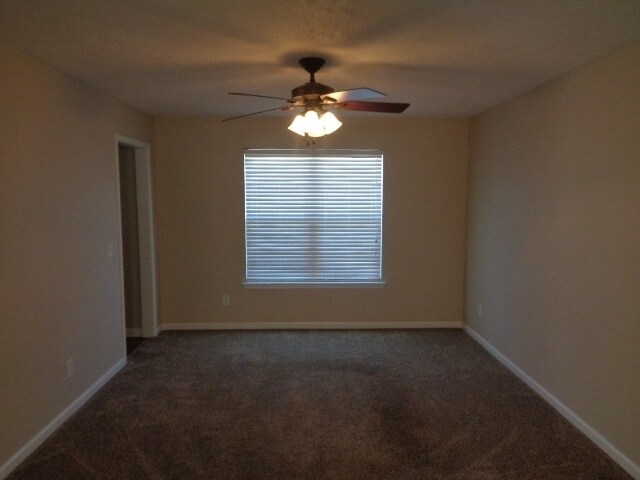 Building Photo - 804 Starglen Ct