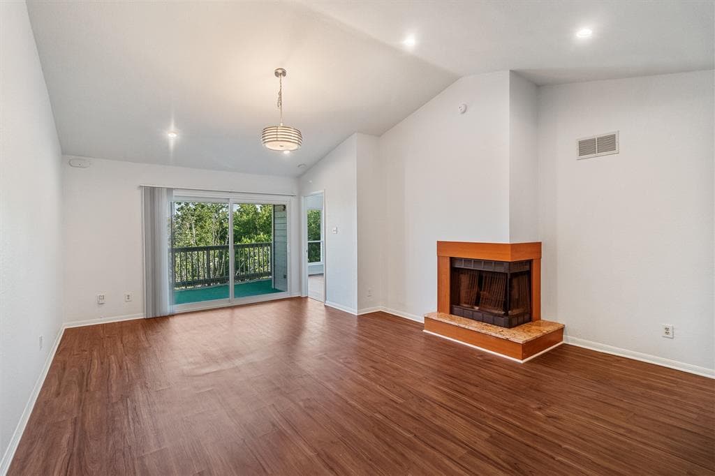 Primary Photo - 2450 Wickersham Ln