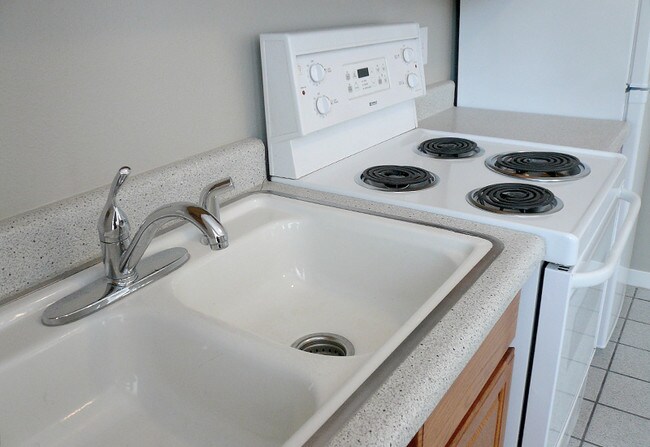Building Photo - Wheelhouse Apartments