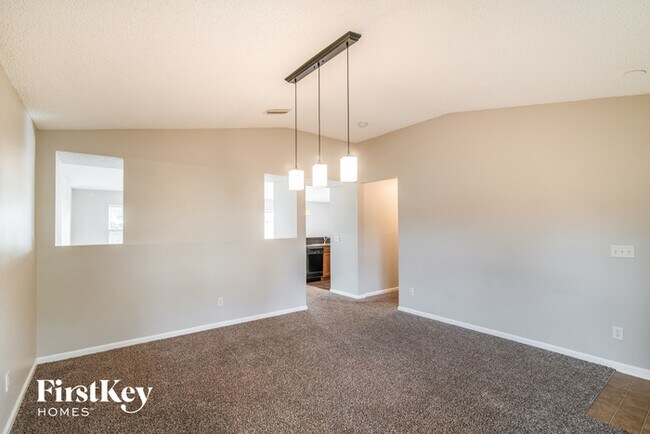 Building Photo - 1379 Summit Oaks Dr W