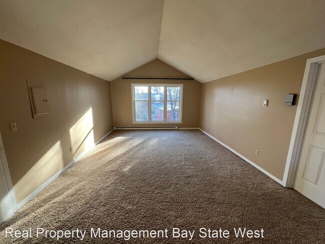 Building Photo - 1 br, 1 bath House - 44 Salem Place 3rd Floor