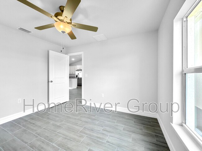 Building Photo - 2618 10th St SW
