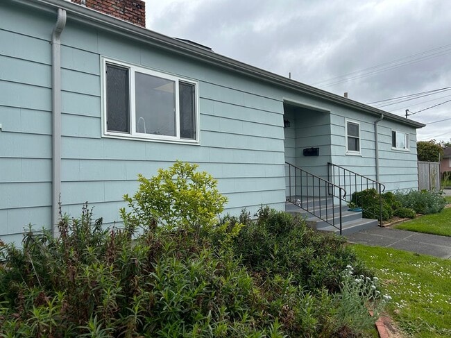 Building Photo - 1906 15th St