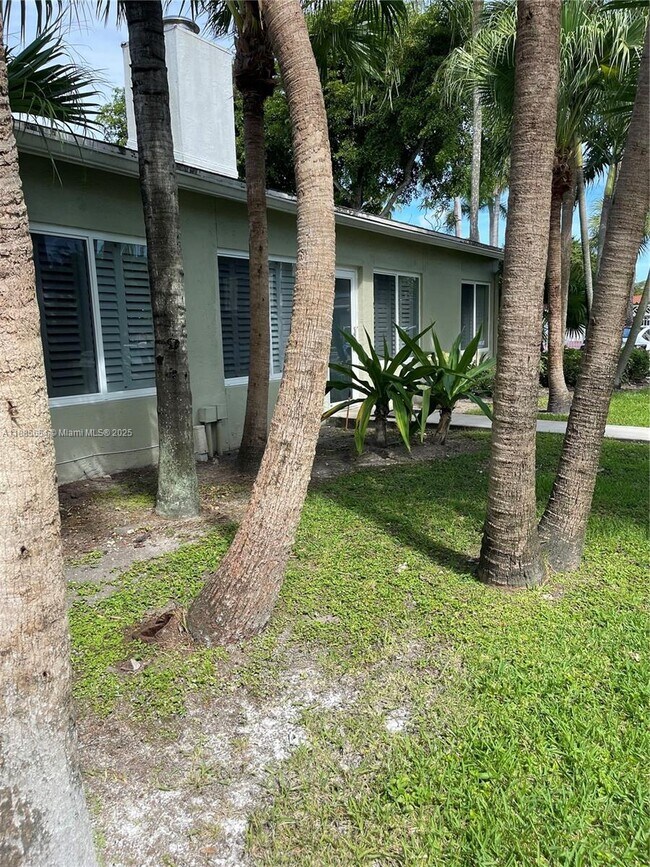 Foto del edificio - 17565 NW 67th Pl