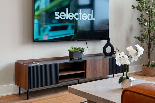 Foto del edificio - 6044 N Winthrop Ave