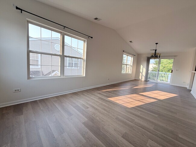 Foto del edificio - 1424 Westhampton Dr