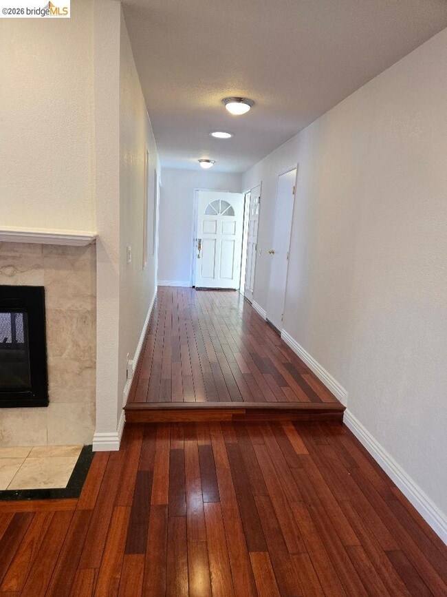 Building Photo - 40725 Capa Dr