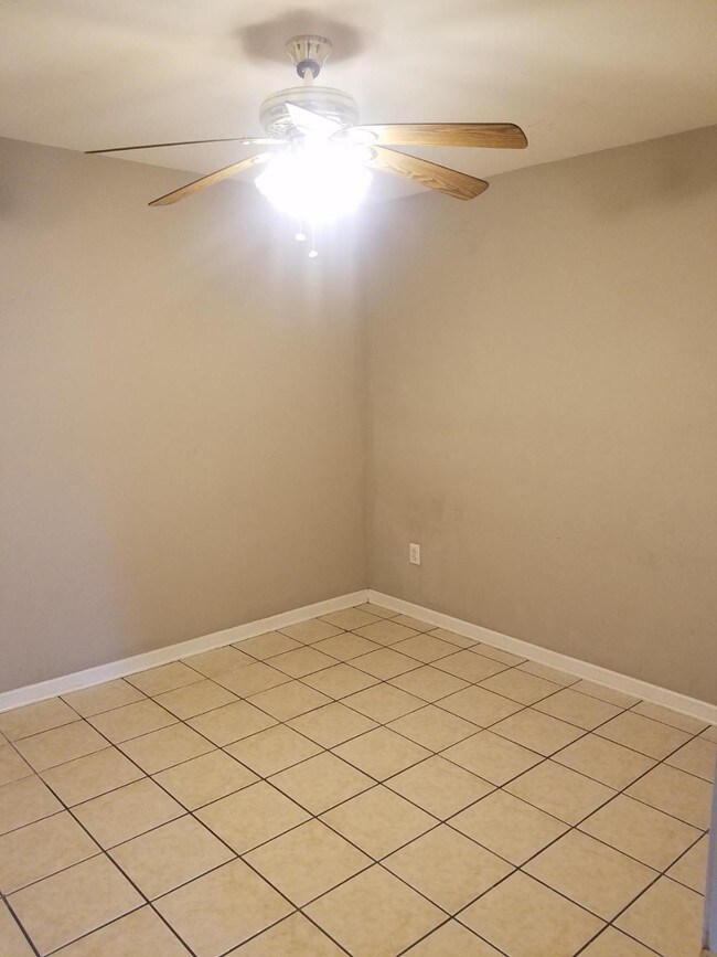 Building Photo - 506 Idlewild Dr