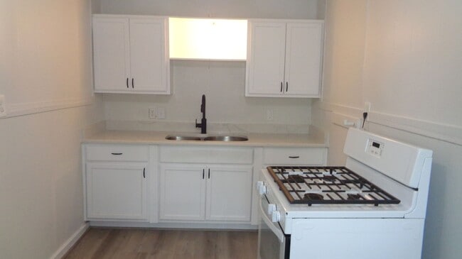 Photo - West Ave A 127-129 Apartment