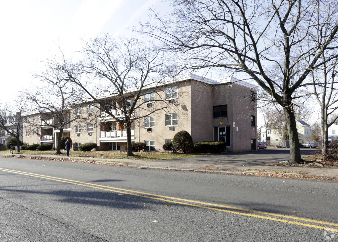 Parkchester Apartaments - Parkchester Apartments