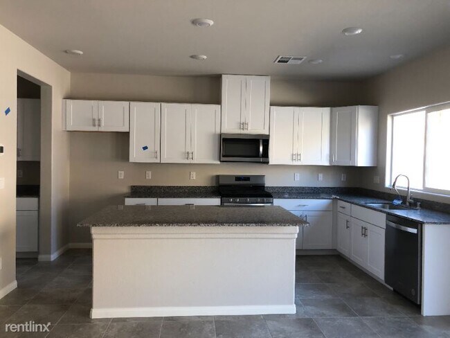 Foto del edificio - 5 br, 5 bath House - 1058 Willow Berry Ave