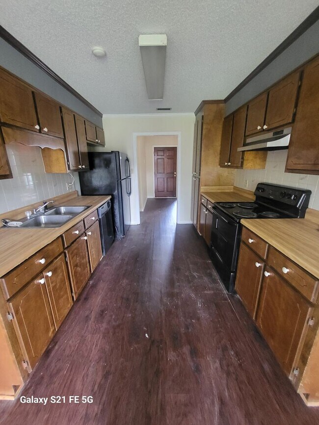 Foto del edificio - 3 bedroom, 2 bath home