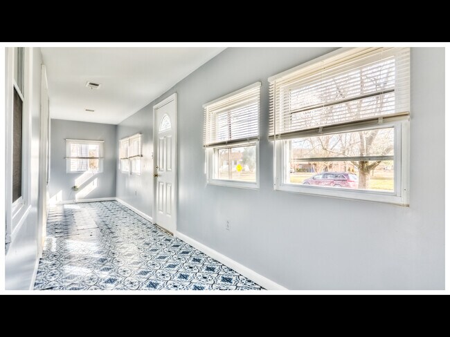 Building Photo - 5110 Navahoe St