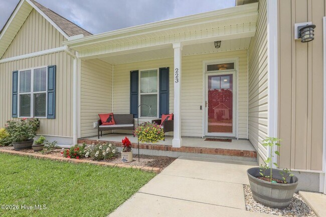 Building Photo - 223 Holly Grove Ct E