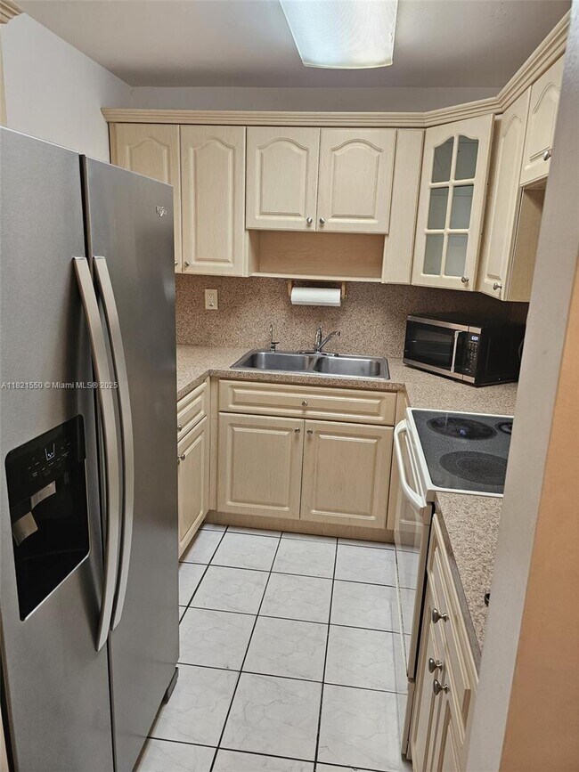 Foto del edificio - 1555 W 44th Pl