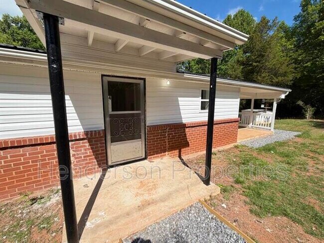 Building Photo - 4685 Harmony Hwy