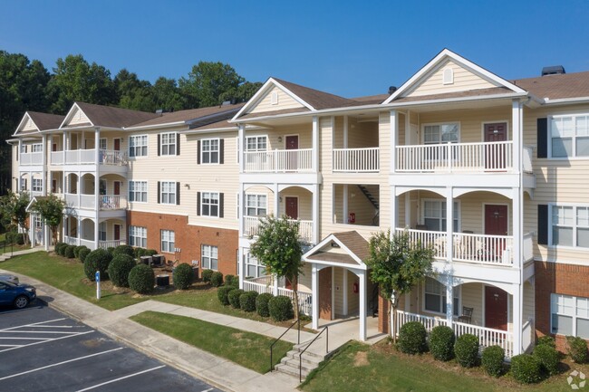 Building Photo - The Columns at Hiram