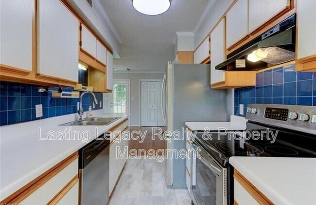 Foto del edificio - 845 Salem Pointe Ln