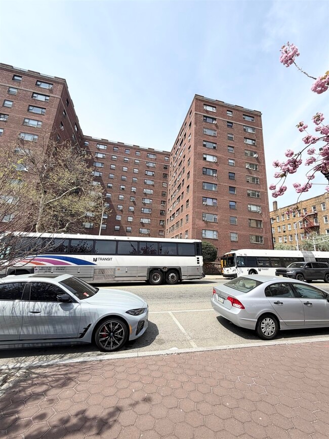 Foto del edificio - 6515 JFK Blvd E