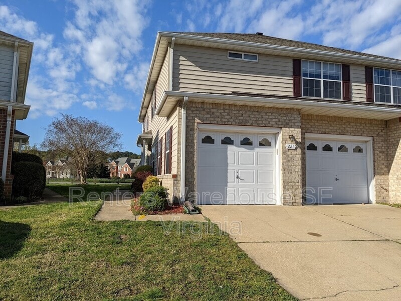 221 Belmont Cir, Yorktown, VA 23693 House Rental in Yorktown, VA