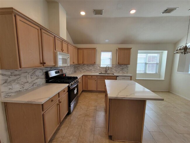 Building Photo - 17807 Memorial Falls Dr