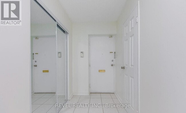Building Photo - 2035 South Millway