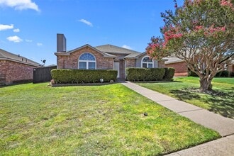 Building Photo - 1533 Prescott Dr