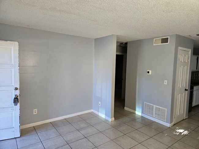 Foto del edificio - Cute and Convenient!