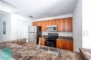 Building Photo - 5980 W Sample Rd