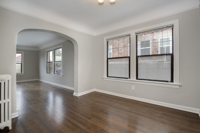 Building Photo - 308 Lee St