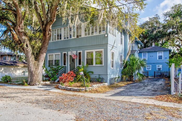 Primary Photo - 613 Seaman Pl