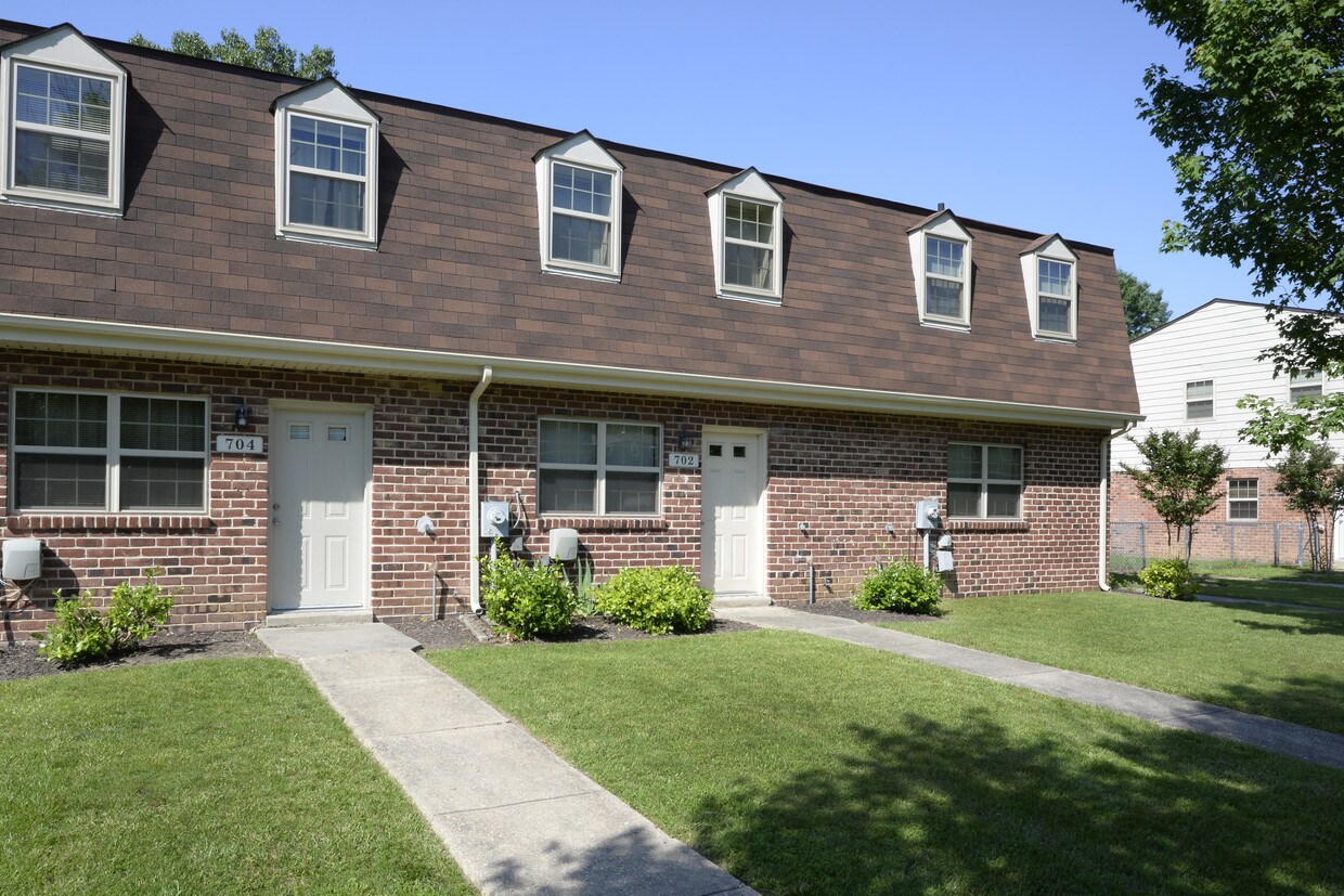 Kingston Townhomes Apartments Baltimore, MD