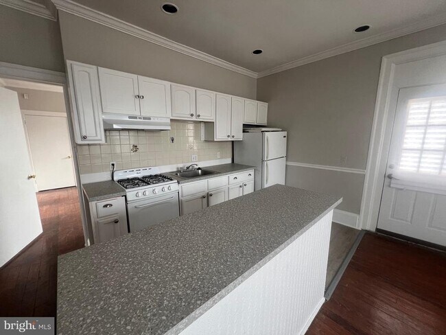 Foto del edificio - 6632 Germantown Ave
